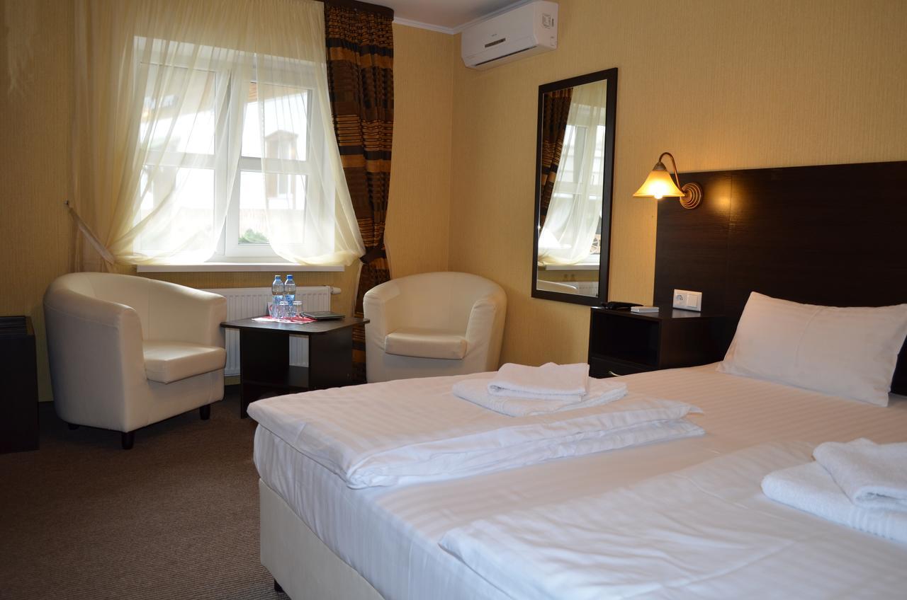 Transit Hotel Dyakovtsy Екстериор снимка