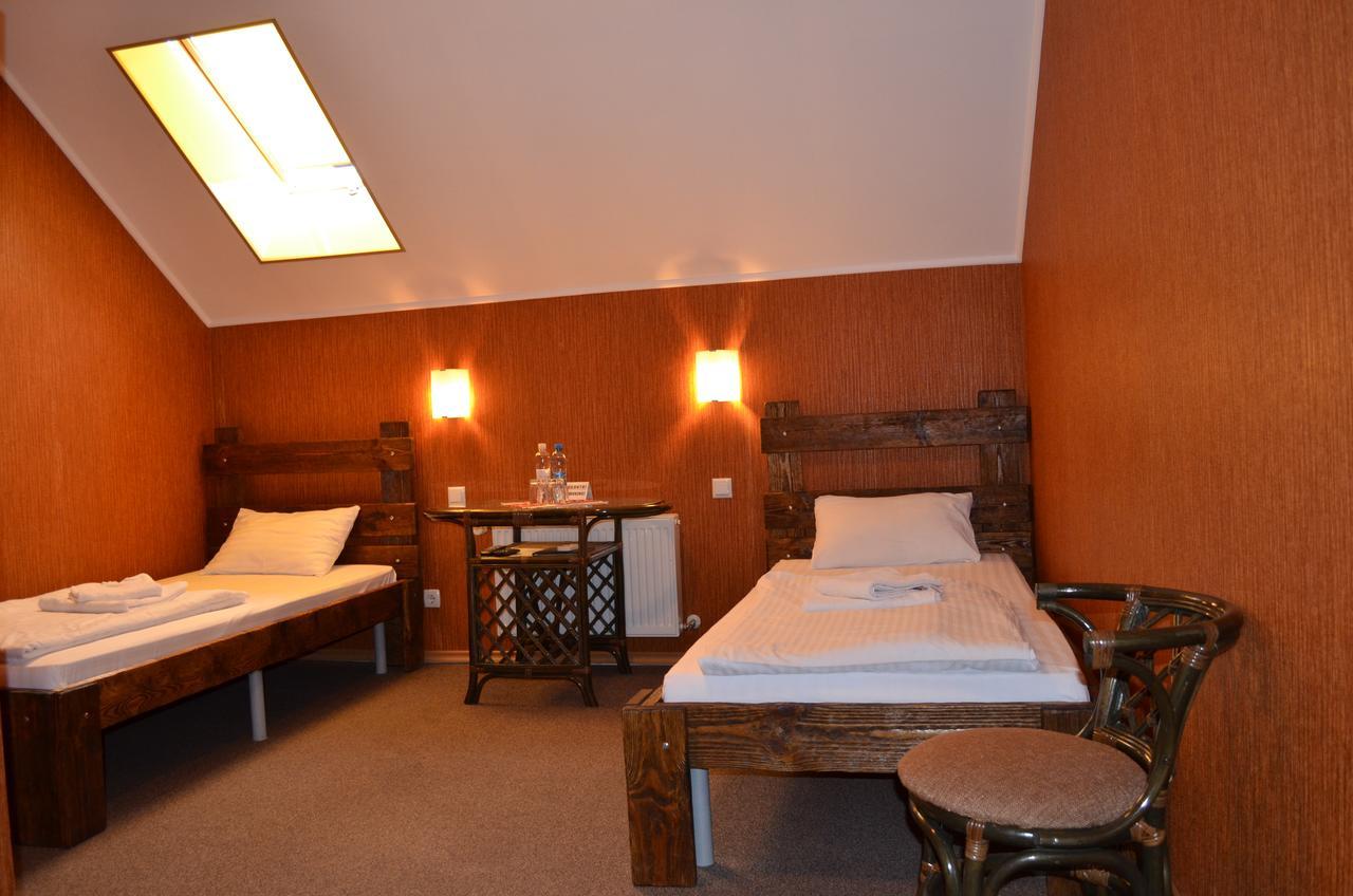 Transit Hotel Dyakovtsy Екстериор снимка
